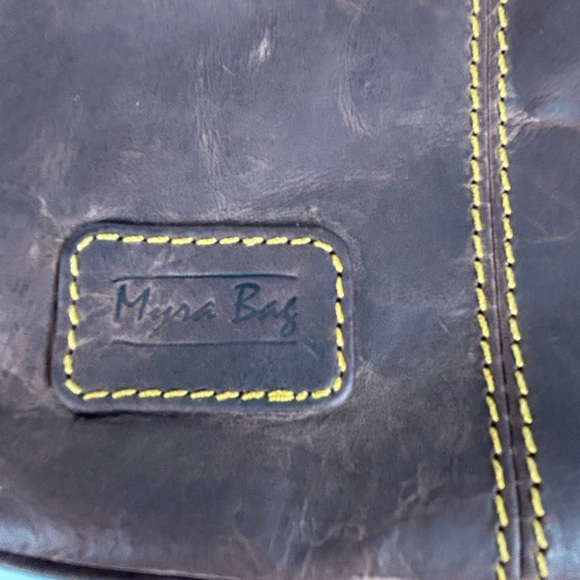 MYRA LEATHER CROSSBODY AND WRISTLET SET LOT - Picture 7 of 13